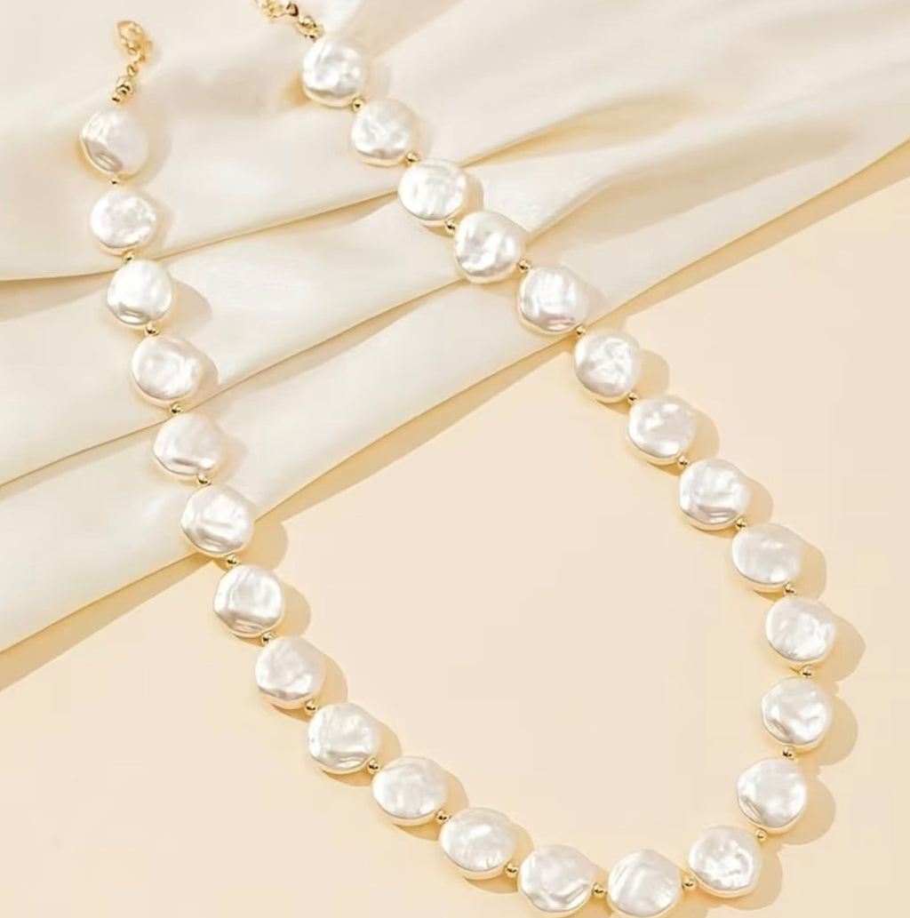 Dainty Pearl Necklace